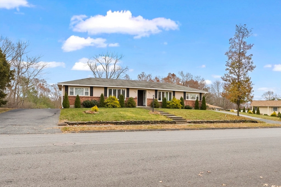 45 -45A Kinglet Dr, Shrewsbury, MA 01545 - photo 1