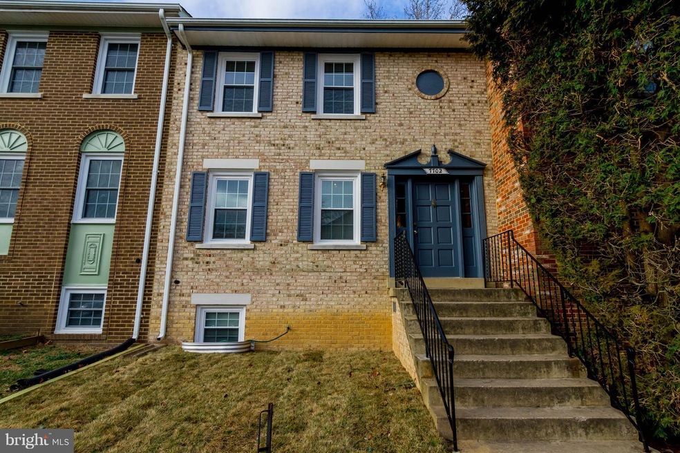 7702 Capron Ct, Lorton, VA 22079 - photo 1