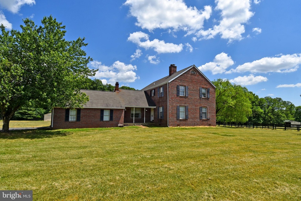 15766 Hillsboro Rd, Hillsboro, VA 20132 - photo 1