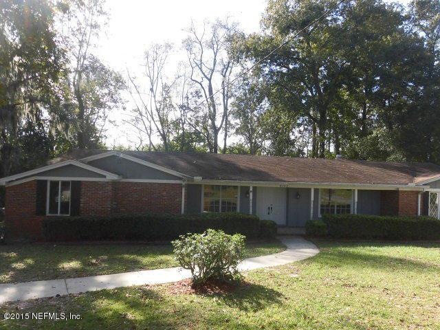 8102 Parkridge Cir S, Jacksonville, FL 32211 - photo 1