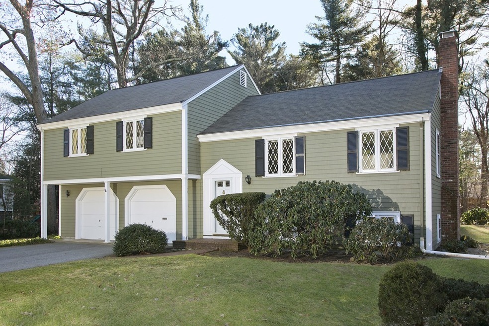 25 Longmeadow Rd, Hingham, MA 02043 - photo 1