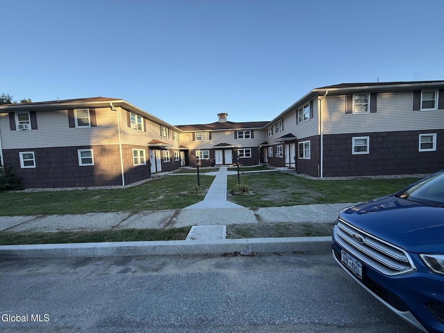 For Rent $1,700/month