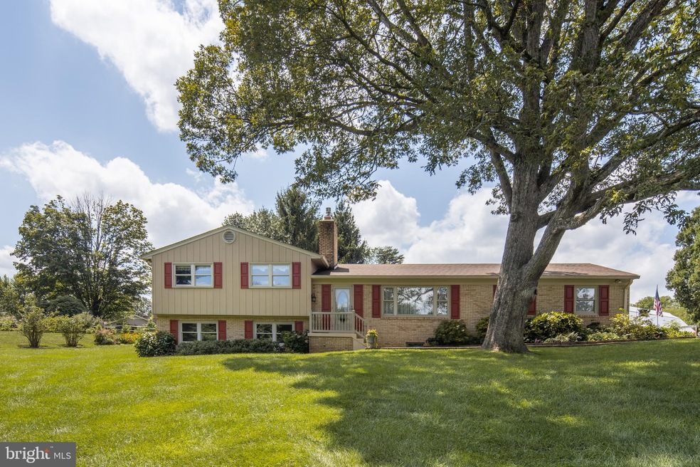 2734 Calkins Rd, Herndon, VA 20171 - photo 1