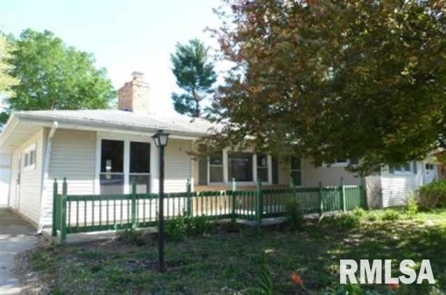 1334 Rutledge Dr, Lincoln, IL 62656 - photo 1