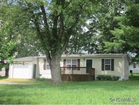 131 Leslie Way, Hendersonville, NC 28792 - photo 1