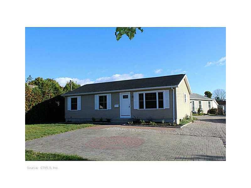 135 Liberty St unit 1, Pawcatuck, CT 06379 - photo 1