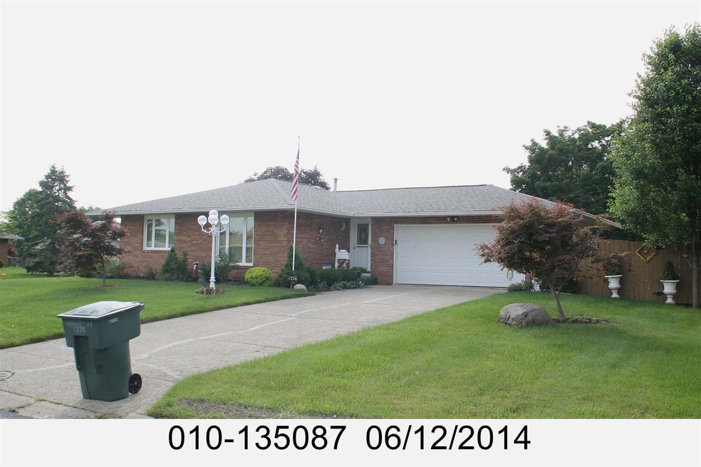 1226 Bellflower
