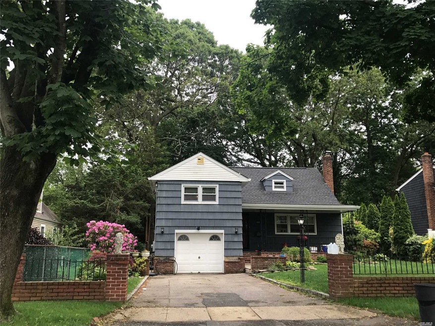 66 Frost Pond Rd, Glen Head, NY 11545 - photo 1