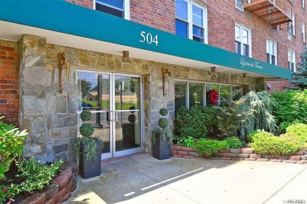 504 Merrick Rd unit 3B, Lynbrook, NY 11563 - photo 1