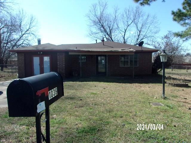 1036 Thatcher St, Denison, TX 75020 - photo 1