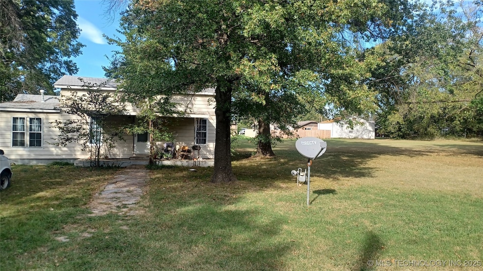 219 W Denbo St, Catoosa, OK 74015 - photo 1