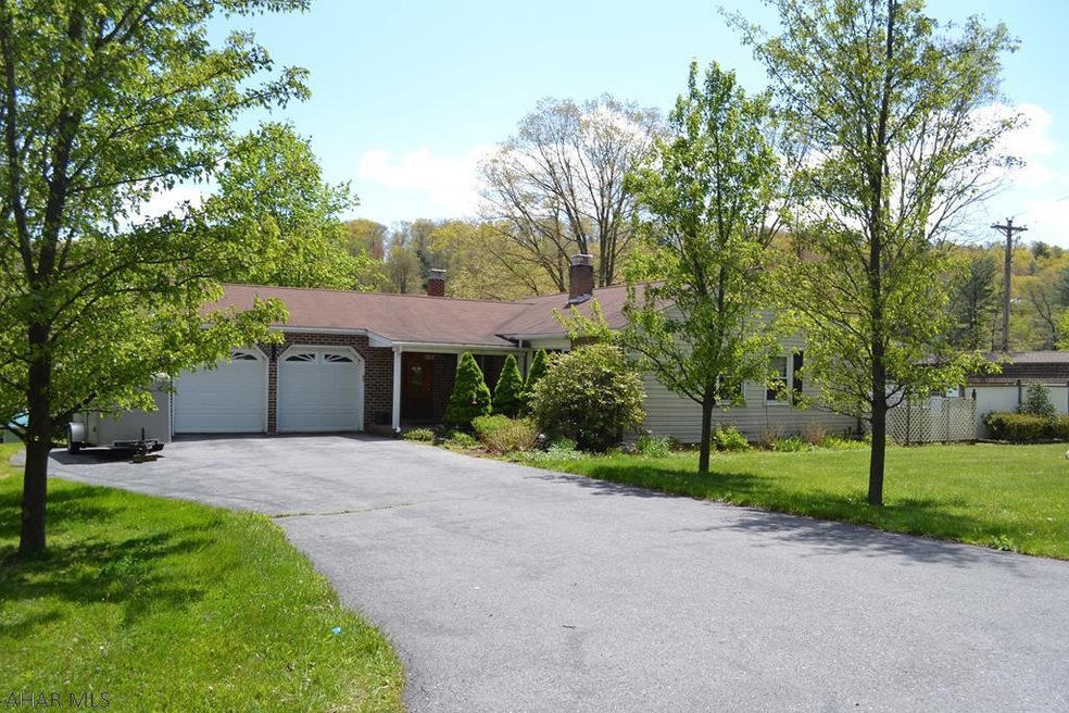 312 Locust Dr, Everett, PA 15537 - photo 1