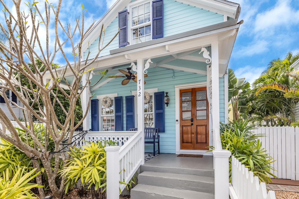 732 Windsor Lane