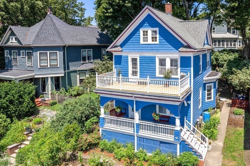 33 Symmes St, Roslindale, MA 02131 - photo 1