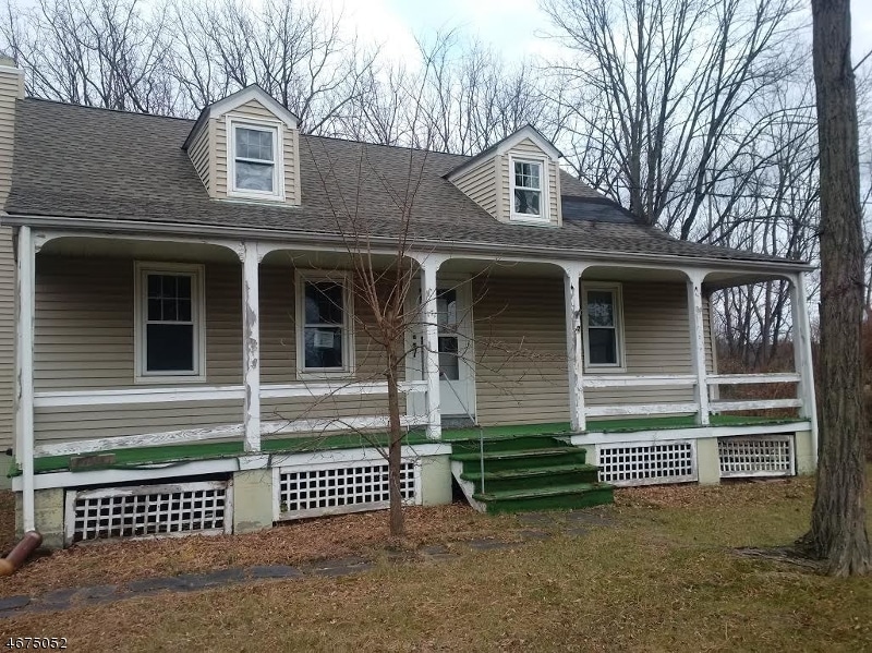 171 Center St, Clinton, NJ 08809 - photo 1