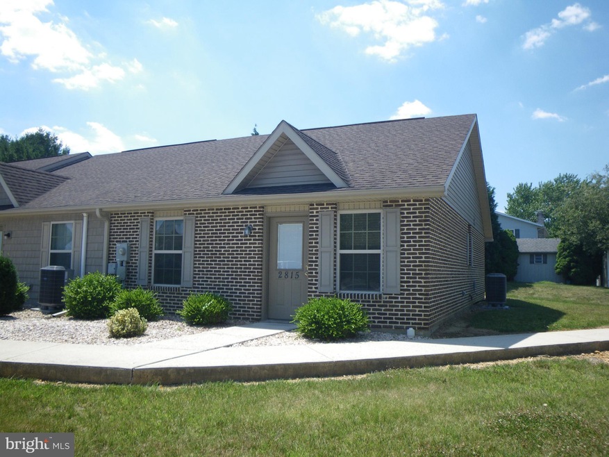 2815 Roosevelt Dr, Chambersburg, PA 17201 - photo 1