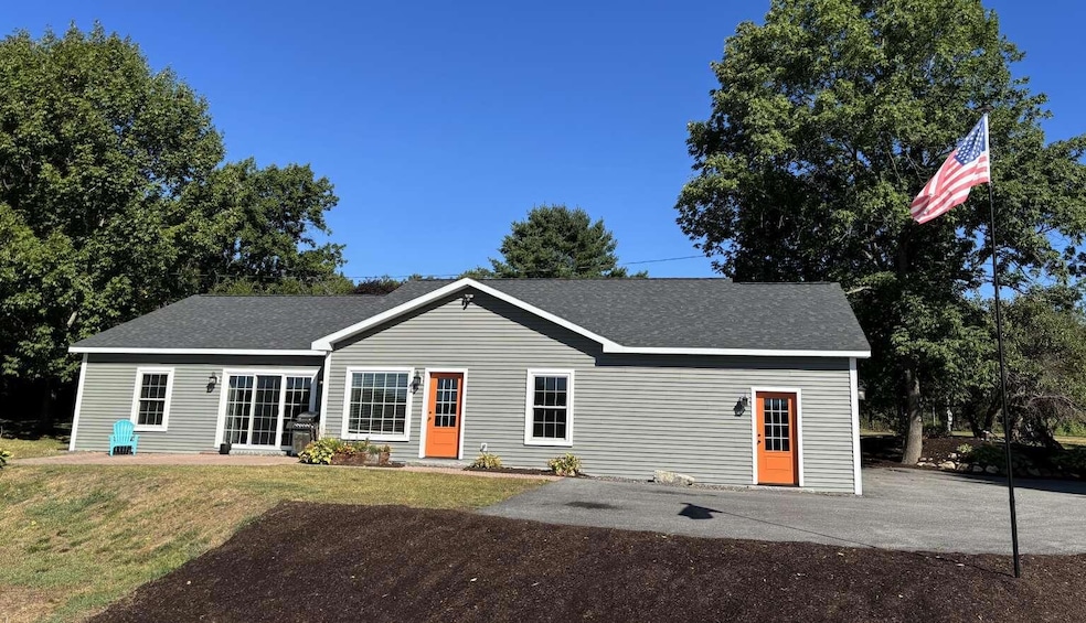 652 High St, West Gardiner, ME 04345 - photo 1