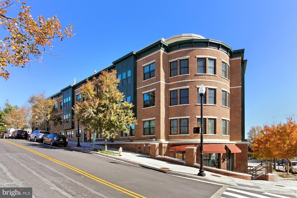 Dominion Heights unit 410, Arlington, VA 22207 - photo 1