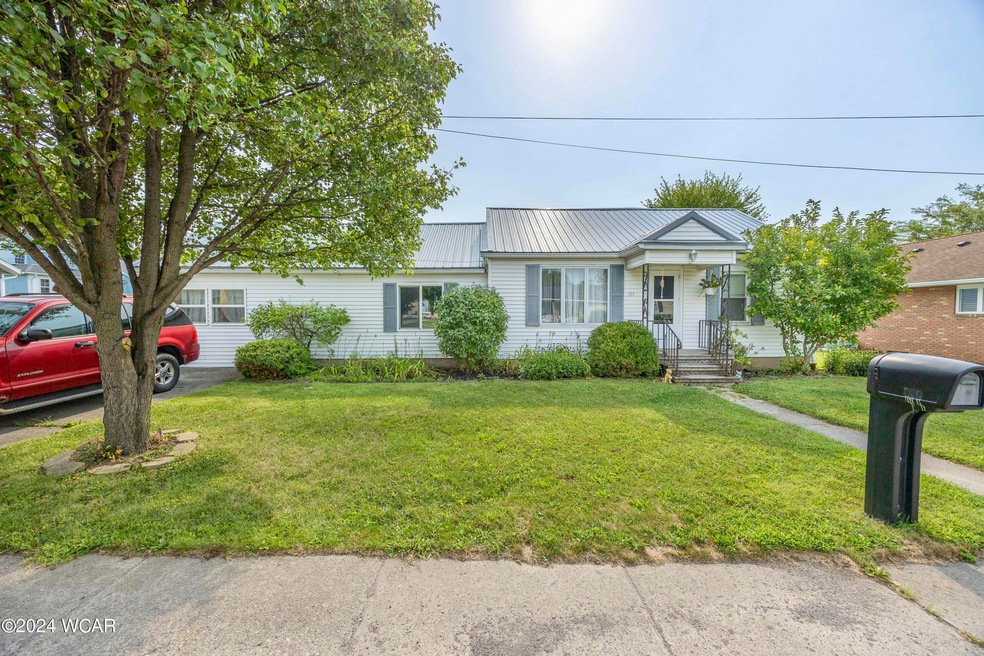 101 S Earl St, Waynesfield, OH 45896 - photo 1