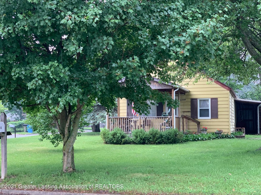 5336 Hughes Rd, Lansing, MI 48911 - photo 1