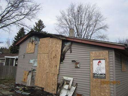 149 Sioux Ave, Carpentersville, IL 60110 - photo 1