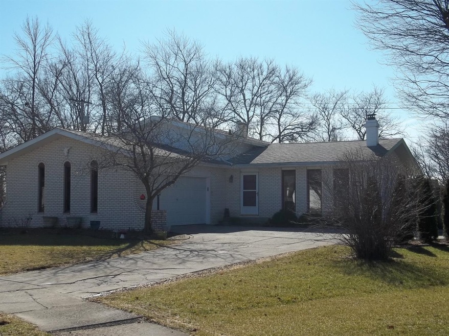 10016 Garfield Ct, Crown Point, IN 46307 - photo 1