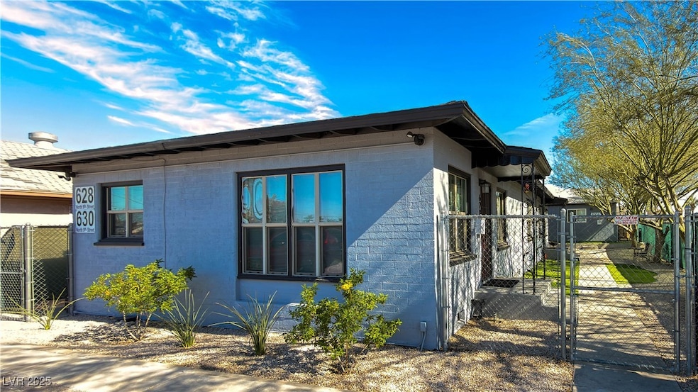 628 N 9th St, Las Vegas, NV 89101 - photo 1
