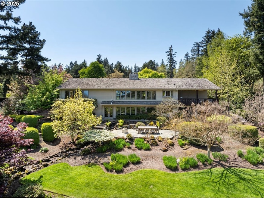 18042 Skyland Cir, Lake Oswego, OR 97034 - photo 1