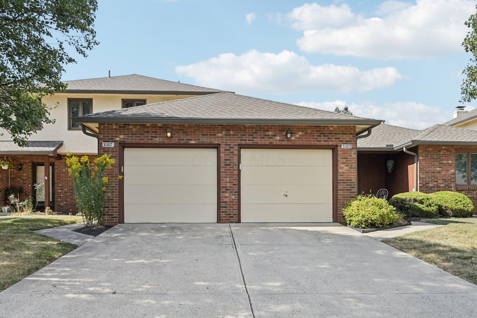 3187 Parkview Cir unit 3187, Grove City, OH 43123 - photo 1