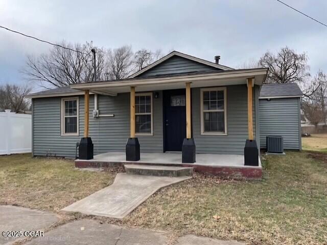 522 N Kentucky St, Carterville, MO 64835 - photo 1