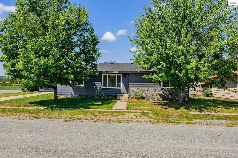 4 bedrooms, 3 bathrooms  3384 sqft. 2025 Remodel.
