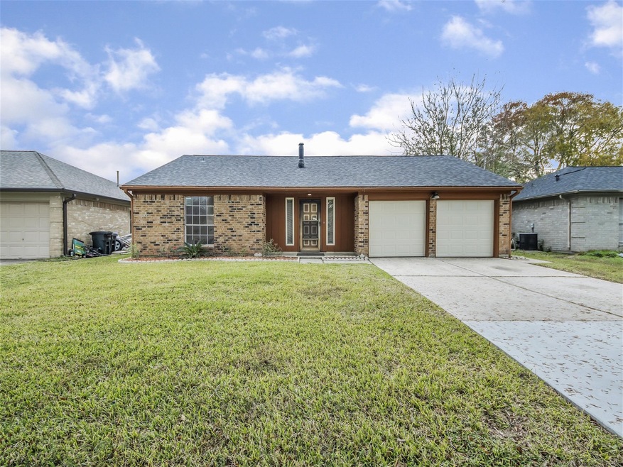 10923 Mackenzie Dr, Houston, TX 77086 - photo 1