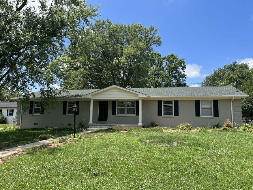 401 Shadow Dr, Shelbyville, TN 37160 - photo 1