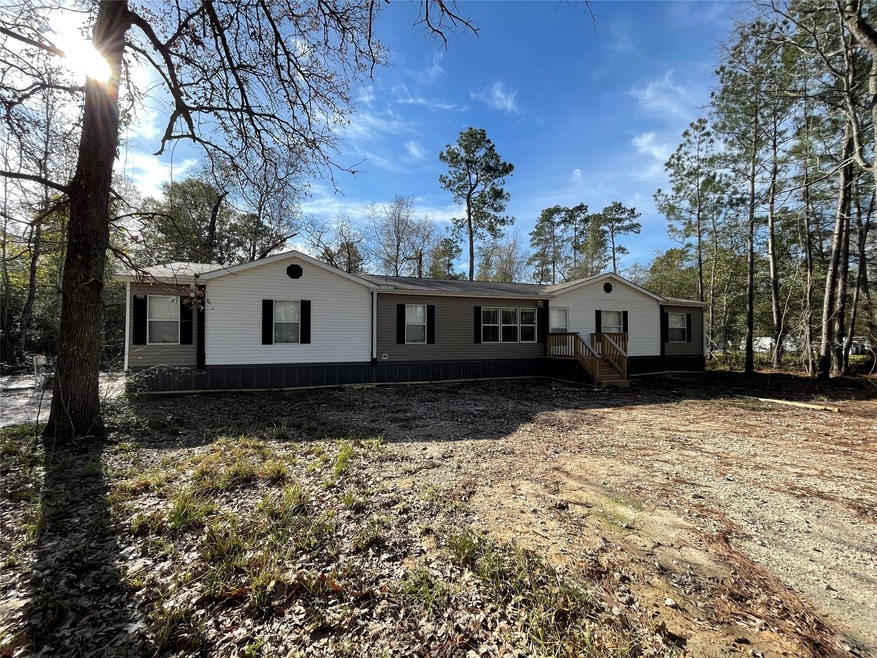 13598 Pinewood Village Dr, Conroe, TX 77302 - photo 1