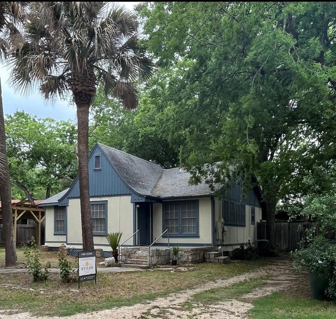 510 Harvey St unit A, San Marcos, TX 78666 - photo 1