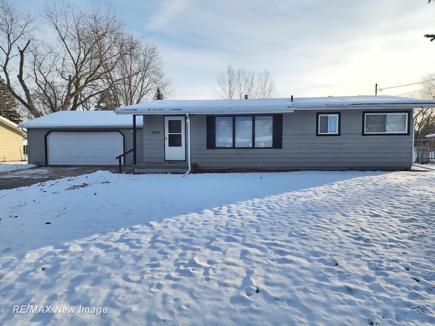 4955 Hepburn Rd, Saginaw, MI 48603 - photo 1