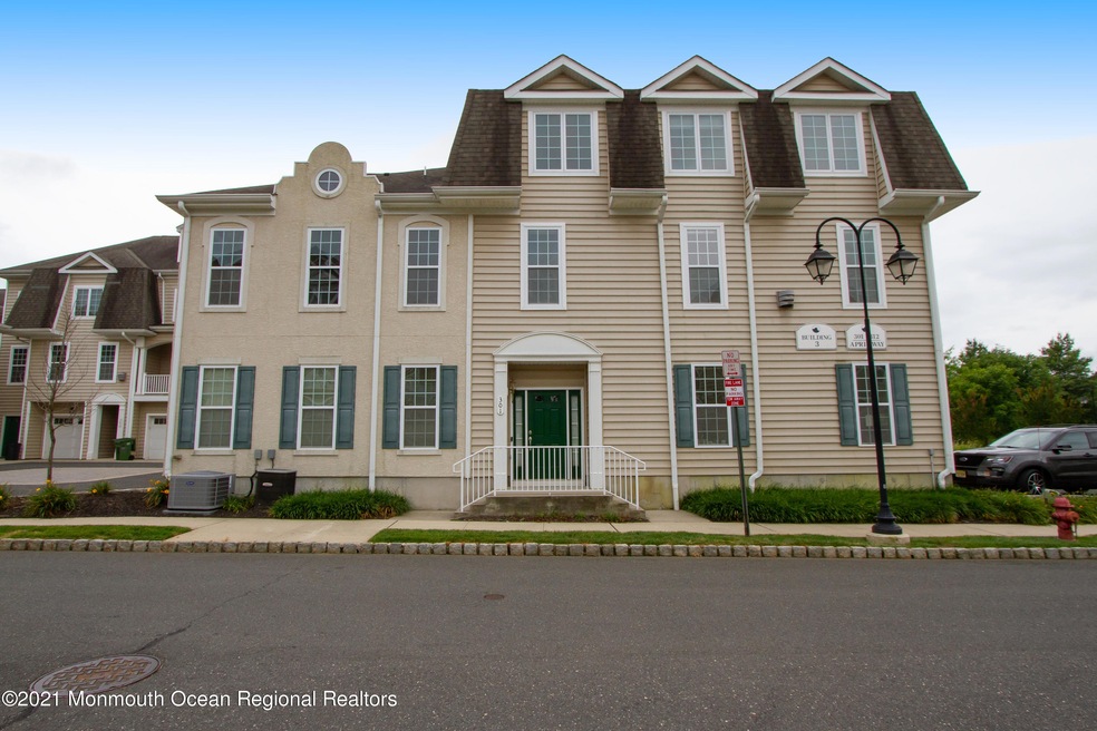 301 April Way, Middletown