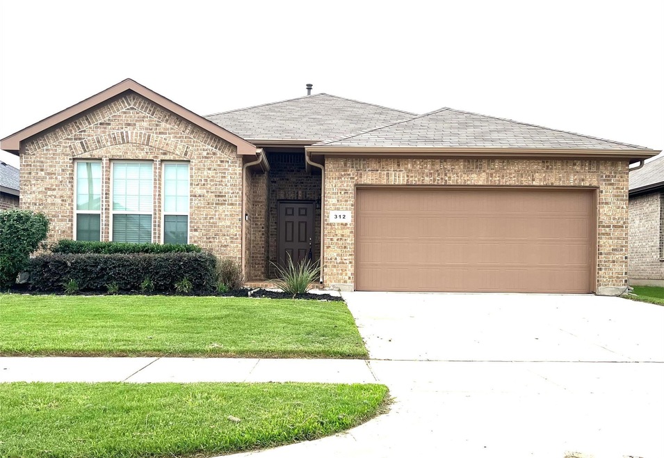 312 Lemon Mint Ln, Denton, TX 76210 - photo 1