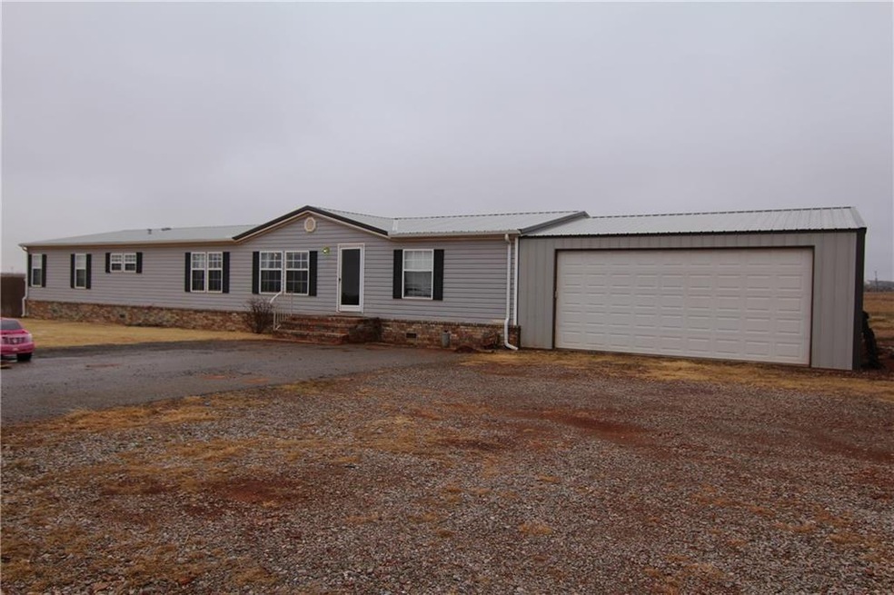 19918 E 1070 Rd, Elk City, OK 73644 - photo 1