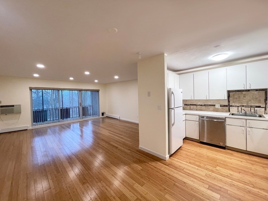 383 Langley Rd unit 16, Newton Center, MA 02459 - photo 1