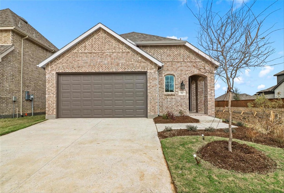 3911 Southbend Ct, Denison, TX 75020 - photo 1