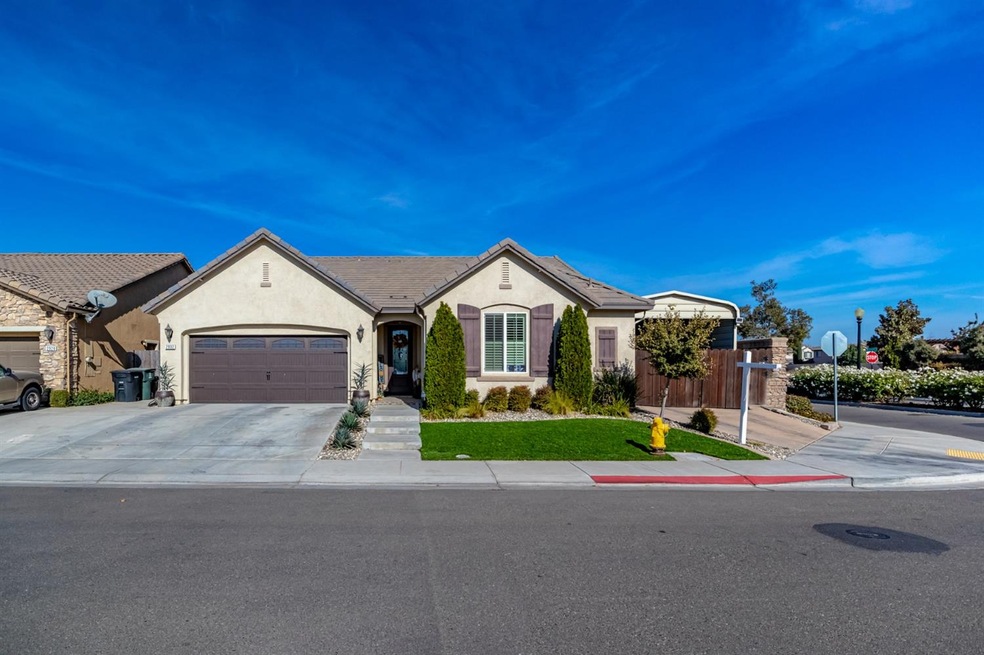 2932 Westport Cir, Oakdale, CA 95361 - photo 1