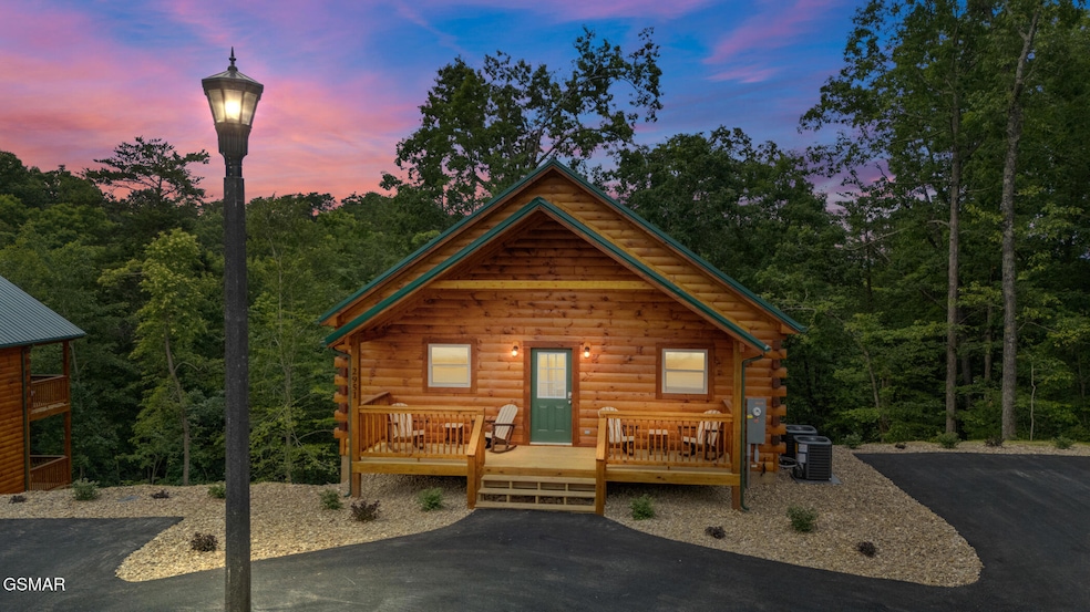 Pending $659,900