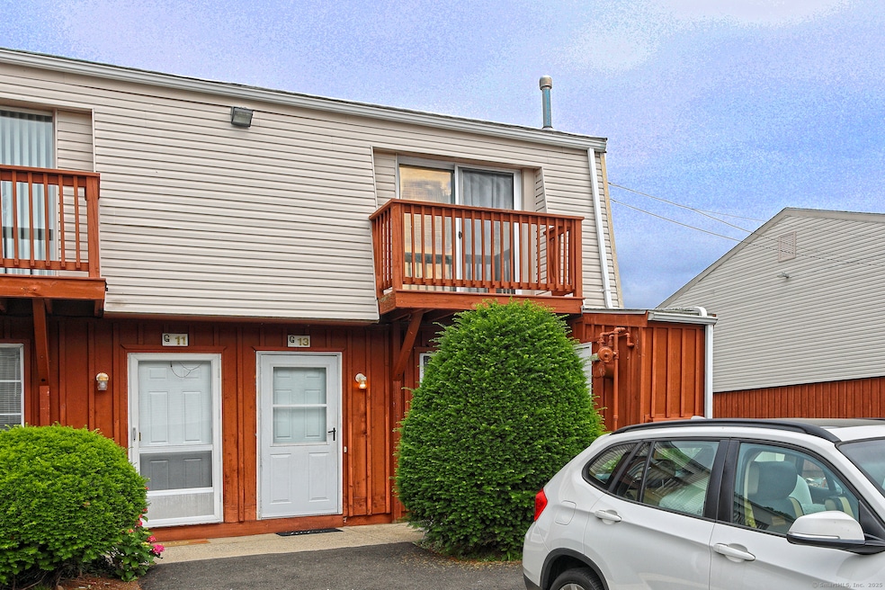 330 Short Beach Rd unit G13, East Haven, CT 06512 - photo 1