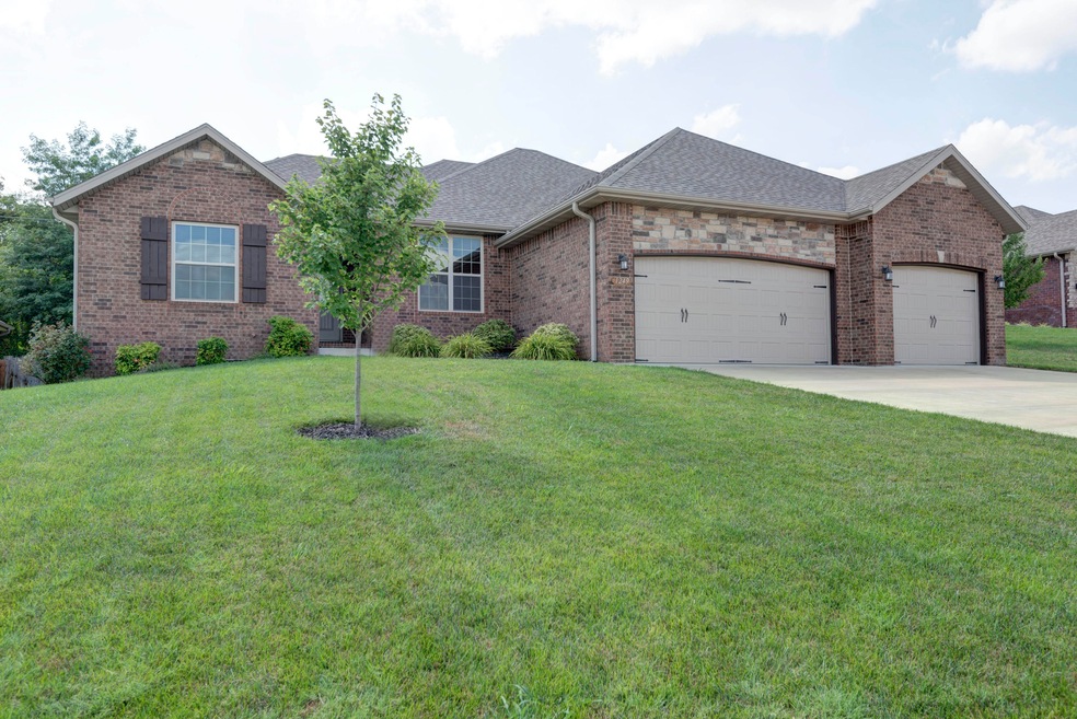 1249 S Rosemoor Dr, Nixa, MO 65714 - photo 1
