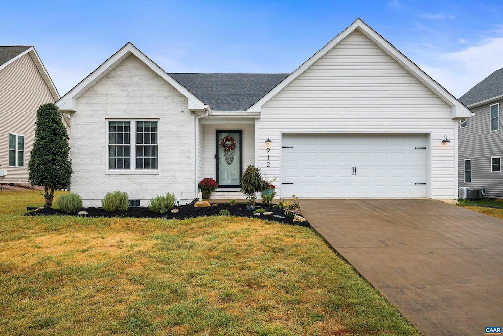 912 Battery Rd, Waynesboro, VA 22980 - photo 1