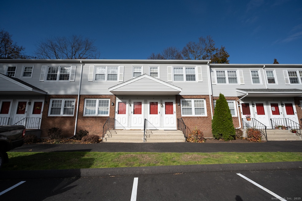 For Rent $1,700/month