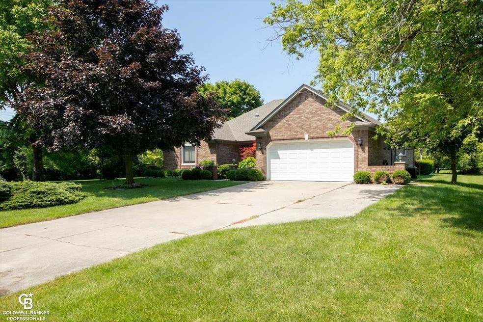 3023 Lindsay Ln, Port Huron, MI 48060 - photo 1