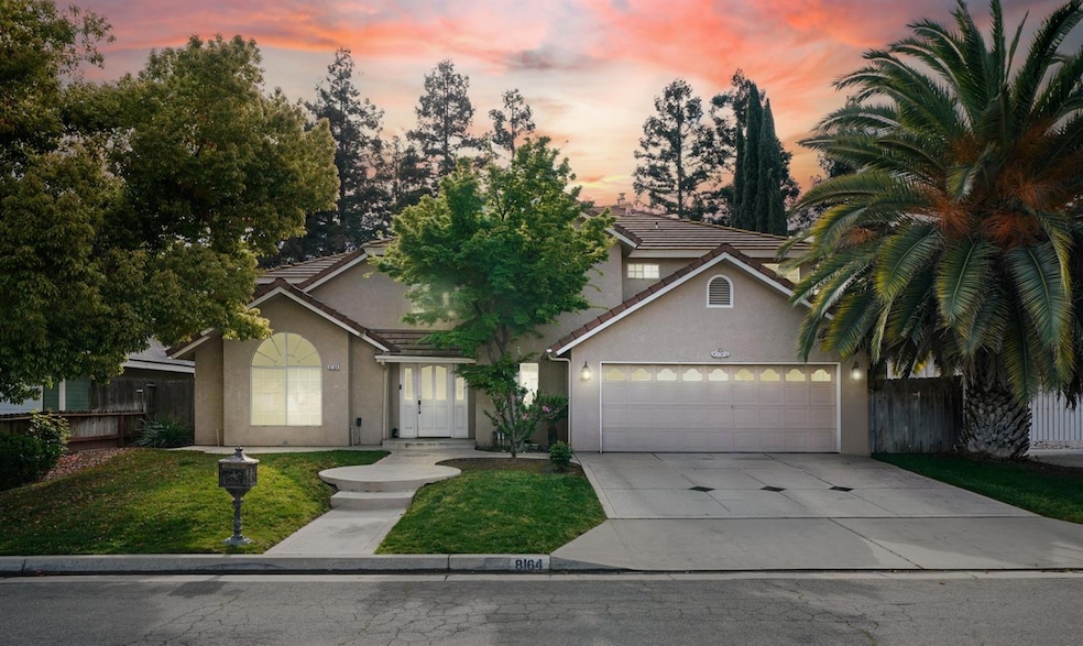 8164 N 8th St, Fresno, CA 93720 - photo 1