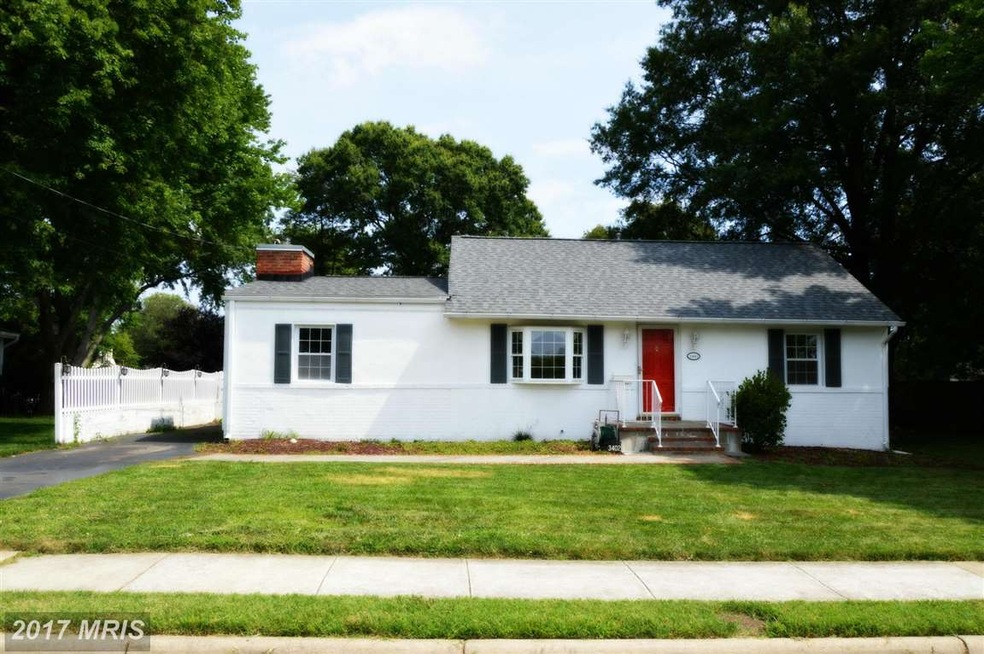 3402 Collard St, Alexandria, VA 22306 - photo 1